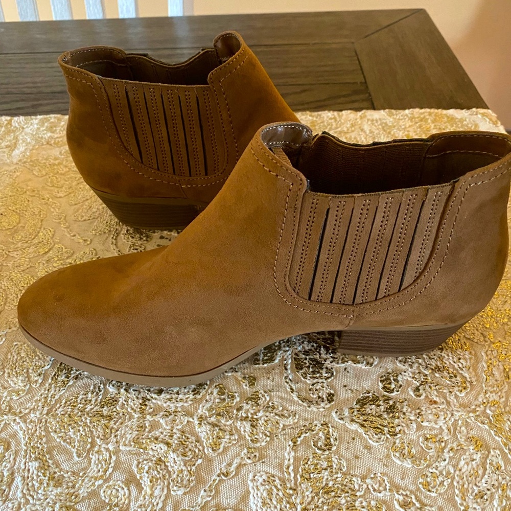 American Eagle Tan Booties